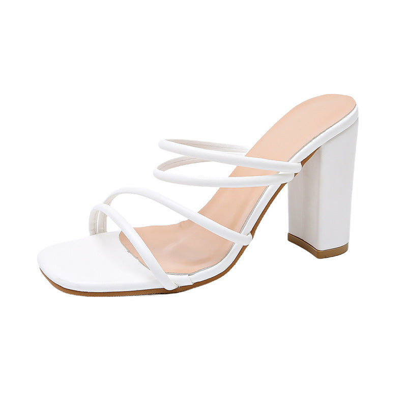 2025 Neue super schlank machende weiße Sandalen für Damen Sommer