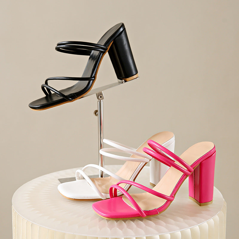 2025 Neue super schlank machende weiße Sandalen für Damen Sommer