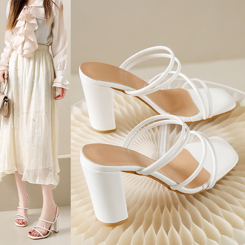 2025 Neue super schlank machende weiße Sandalen für Damen Sommer